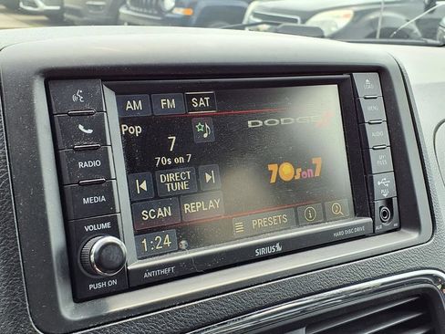 Used 2017 Dodge Grand Caravan SXT FWD image 16