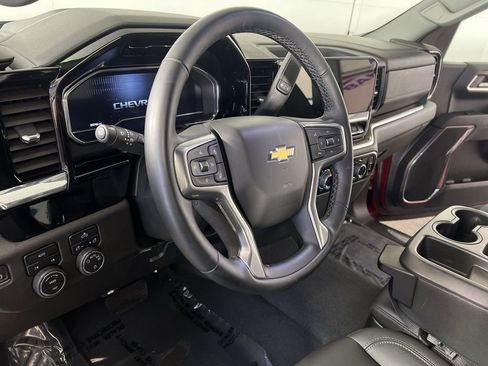 Used 2023 Chevrolet Silverado 1500 LT w/ Leather Package image 11