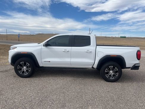 Used 2024 GMC Canyon AT4 w/ Technology Package AWD/4WD image 2