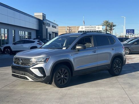 Used 2022 Volkswagen Taos S image 3