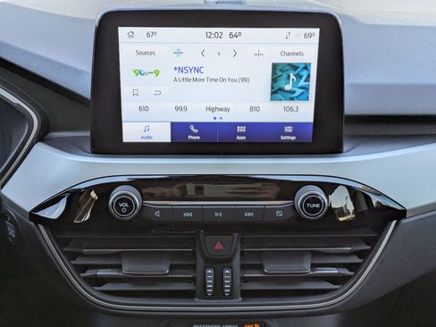 Certified 2022 Ford Escape SEL w/ Technology Package image 21