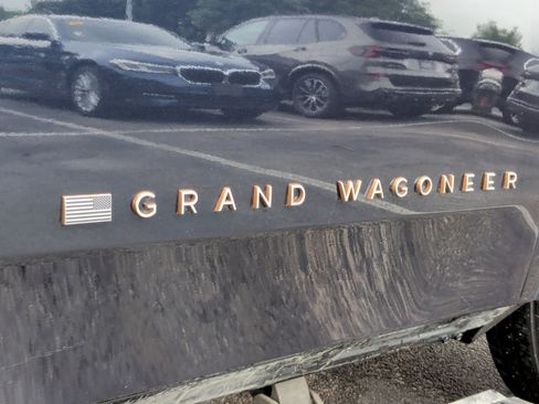 Used 2023 Jeep Grand Wagoneer Series III image 12