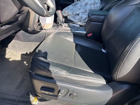 Used 2018 Toyota 4Runner Limited image 6