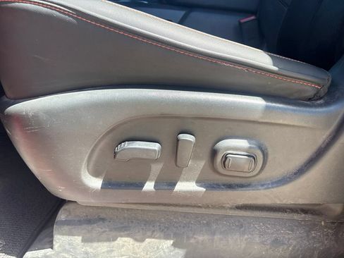 Used 2021 Nissan Titan PRO-4X AWD/4WD image 18