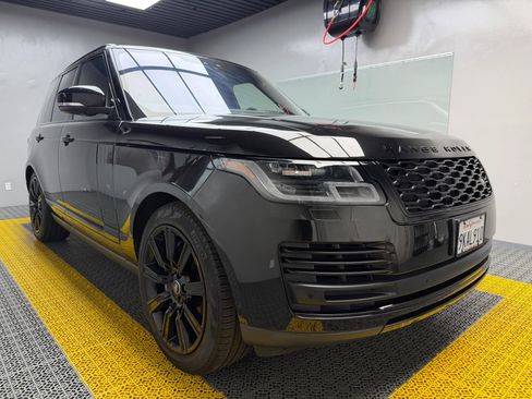 Used 2020 Land Rover Range Rover HSE image 1