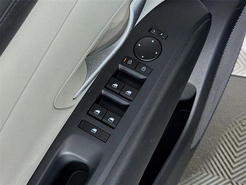 Used 2026 Hyundai Tucson SEL FWD image 18