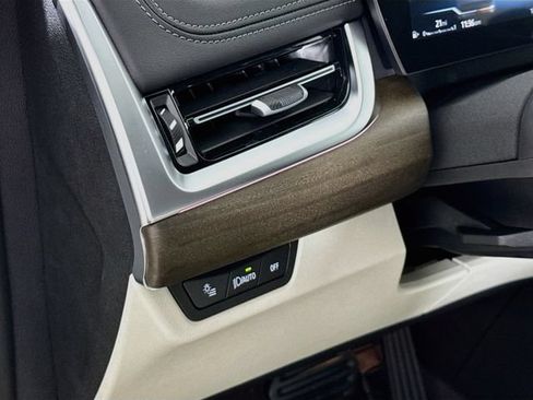 New 2027 BMW X1 xDrive28i AWD/4WD image 10