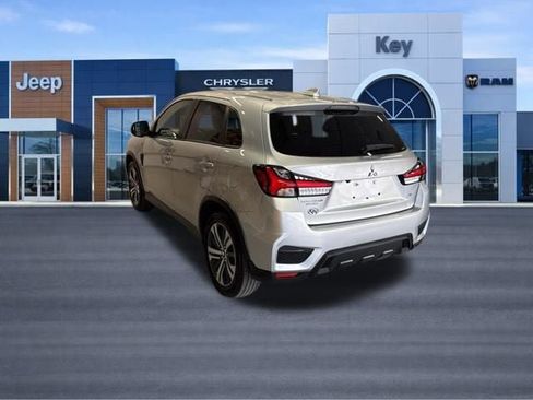 Used 2024 Mitsubishi Outlander Sport SE image 3