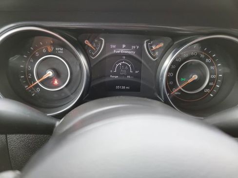 Used 2022 Jeep Wrangler Unlimited Sport image 12