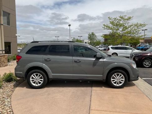 Used 2019 Dodge Journey SE w/ Premium Group AWD/4WD image 8