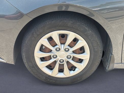 Used 2019 Kia Forte Sedan FWD image 5