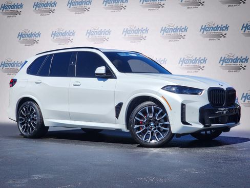 Used 2025 BMW X5 sDrive40i w/ M Sport Package image 2