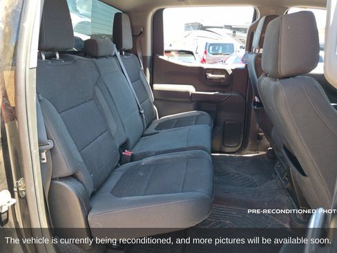 Used 2022 Chevrolet Silverado 1500 Custom Trail Boss w/ Safety Confidence Package AWD/4WD image 15