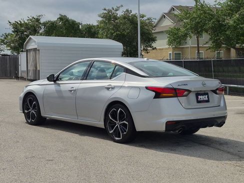 Used 2024 Nissan Altima 2.5 SR FWD image 7