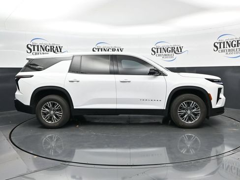 Certified 2024 Chevrolet Traverse LS FWD image 8