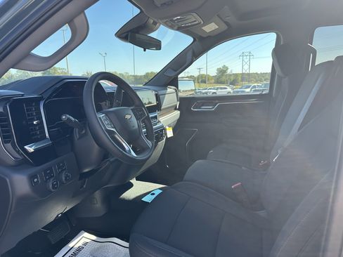 Used 2025 Chevrolet Silverado 1500 LT image 27