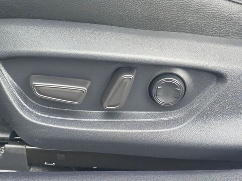 Used 2025 Toyota Camry SE image 31