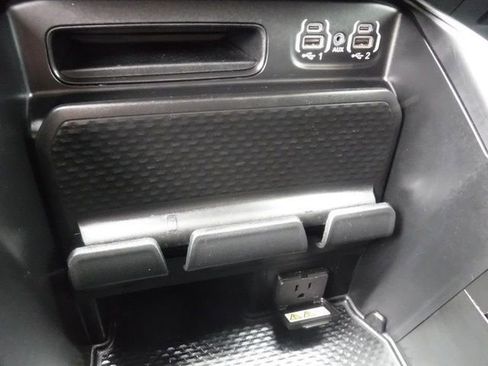 Certified 2022 RAM 1500 Big Horn image 25