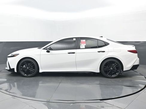 New 2026 Toyota Camry Hybrid w/ Multimedia Upgrade Package image 22