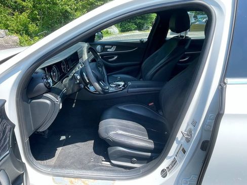 Used 2017 Mercedes-Benz E 300 4MATIC image 12