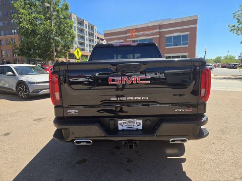 Used 2024 GMC Sierra 1500 AT4 w/ AT4 Premium Package AWD/4WD image 9