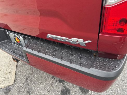 Used 2019 Nissan Titan PRO-4X image 18
