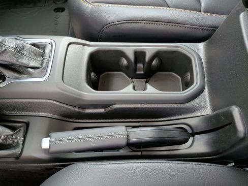 New 2025 Jeep Gladiator Sport image 33