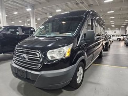 Used 2018 Ford Transit 350 XLT RWD image 2