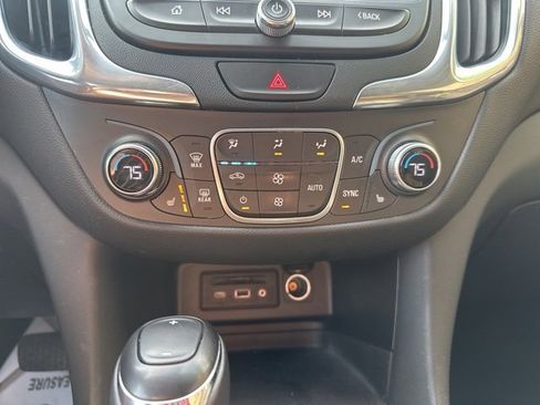 Used 2019 Chevrolet Equinox LT w/ Lights and Bright Package image 16