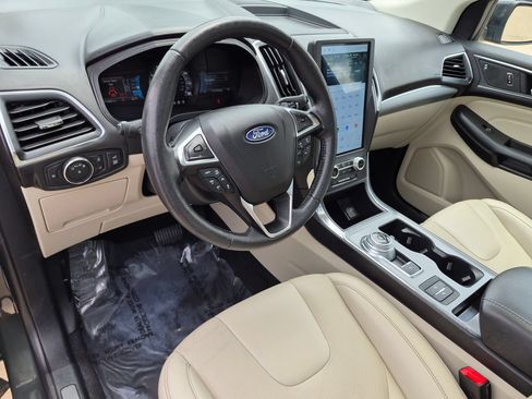 Used 2022 Ford Edge Titanium w/ Equipment Group 301A AWD/4WD image 10