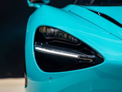 Used 2024 McLaren 750S Spider image 19