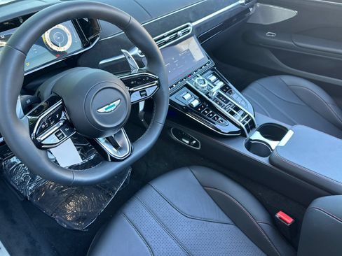 Used 2026 Aston Martin V8 Vantage Coupe RWD image 3