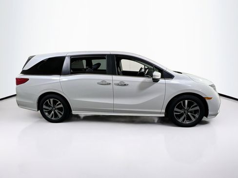 Used 2023 Honda Odyssey Touring image 4