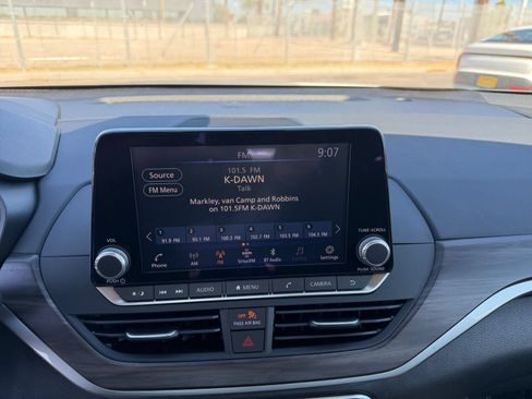 Used 2025 Nissan Altima 2.5 SV FWD image 20