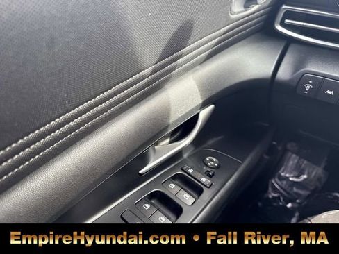Used 2023 Hyundai Elantra SEL w/ Convenience Package image 31