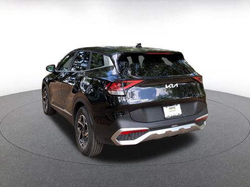 Used 2025 Kia Sportage LX image 5