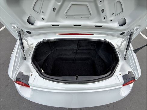 Used 2016 MAZDA MX-5 Miata Sport image 17