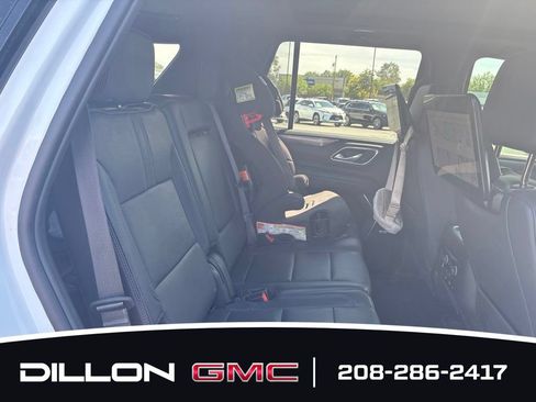 Used 2024 Chevrolet Tahoe RST w/ Luxury Package AWD/4WD image 17