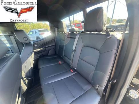 Used 2024 Chevrolet Colorado LT w/ LT Convenience Package III image 30