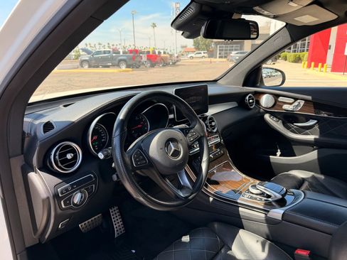 Used 2019 Mercedes-Benz GLC 300 4MATIC image 13