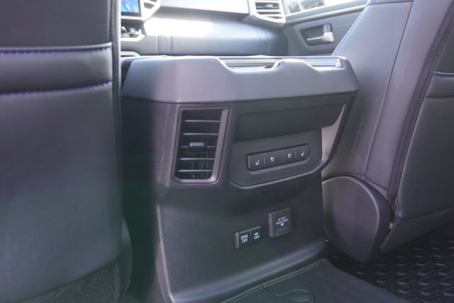 Used 2026 Toyota Tundra Platinum AWD/4WD image 43