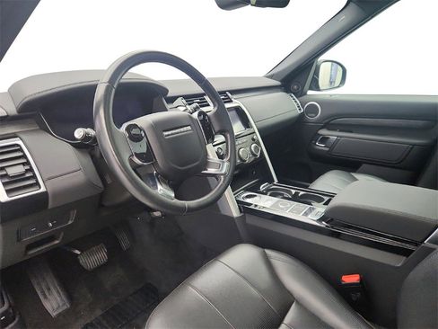 Used 2020 Land Rover Discovery HSE image 10