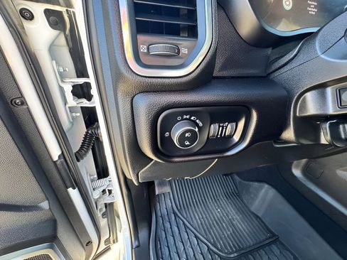 Used 2025 RAM 3500 Laramie image 13