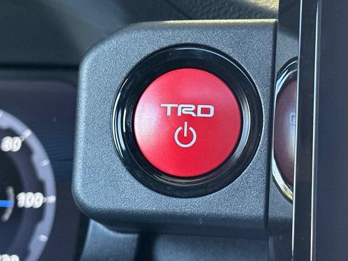 Used 2025 Toyota 4Runner 4WD image 22