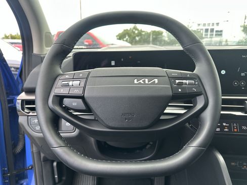 Used 2026 Kia Sportage SX FWD image 11