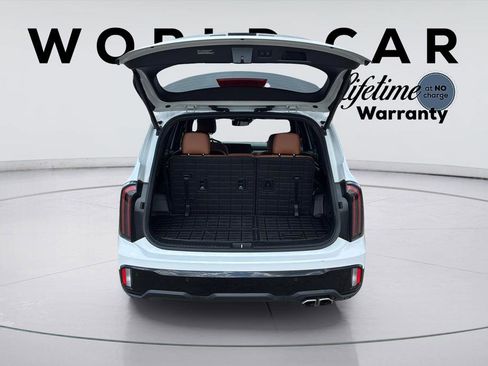 Used 2025 Kia Telluride AWD image 18