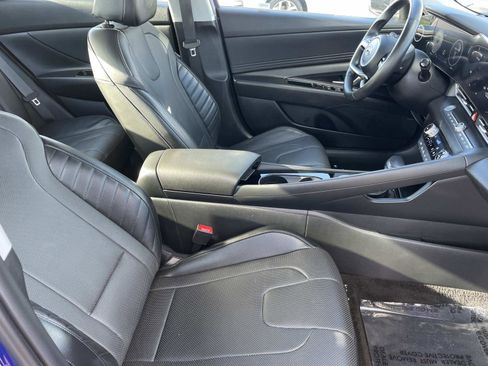 Certified 2023 Hyundai Elantra Limited image 27