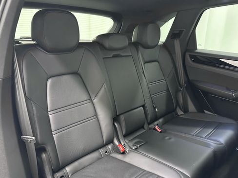 Used 2021 Porsche Cayenne AWD/4WD image 22