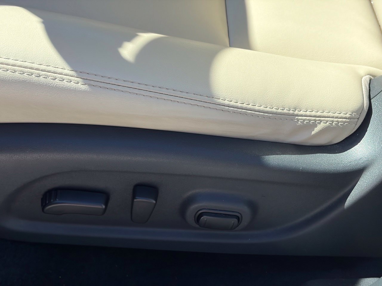 Used 2023 Nissan Murano SV FWD image 6
