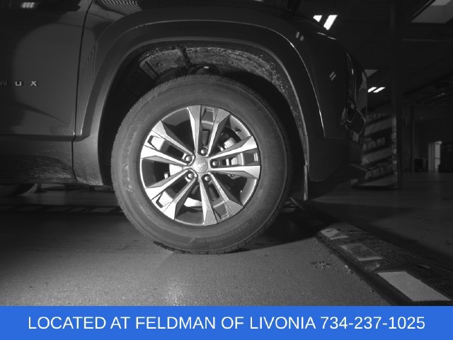 Used 2027 Chevrolet Equinox LT w/ Convenience Package II FWD image 30